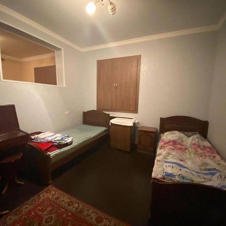 Hero Hostel Jerevan Eksteriør billede